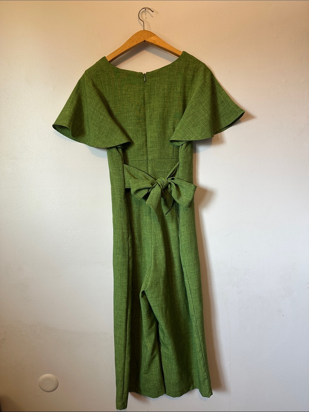Tahari Vintage Green Flutter-Sleeve Tie Waist Jumpsuit Women's 10 - Picture 4 of 7